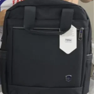 Mochila negra versátil y ligera